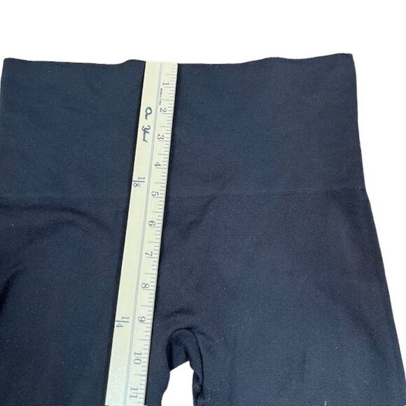SPANX Look At Me Now Black Leggings Light Texture with Inseam Size Medium - Picture 5 of 12